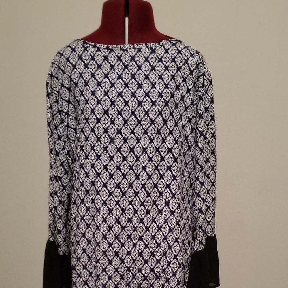 Top - Picture 4 of 6